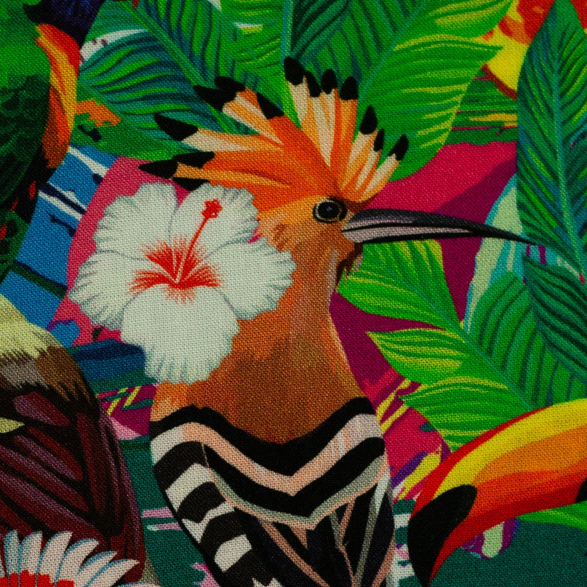 Attēls ar 100% Viskozes audums - tropu karnevāls 125 g/m² – pieejams Šarlotes audumi