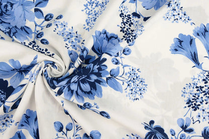 100 % tissu en viscose - motif floral bleu 95 g/m²