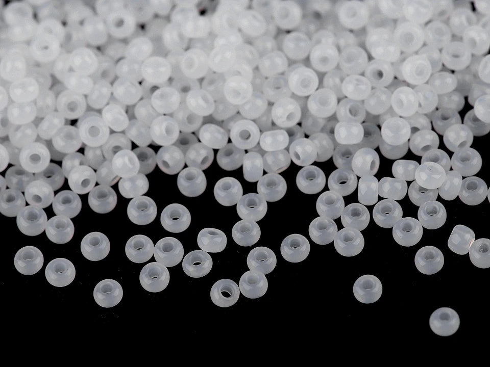 Čehu stikla pērlītes Preciosa 4.5 mm 20 g | dažādu toņu