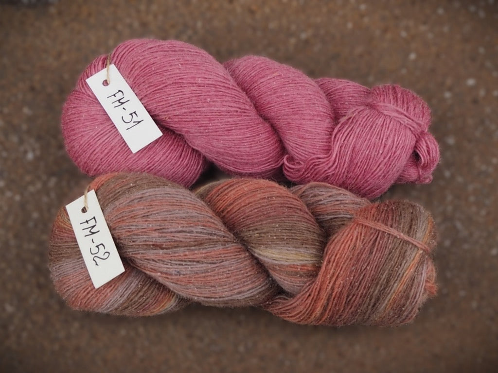 Dzijas Pāces vilnas fabrika 100% Merino- 100 g / 470 m