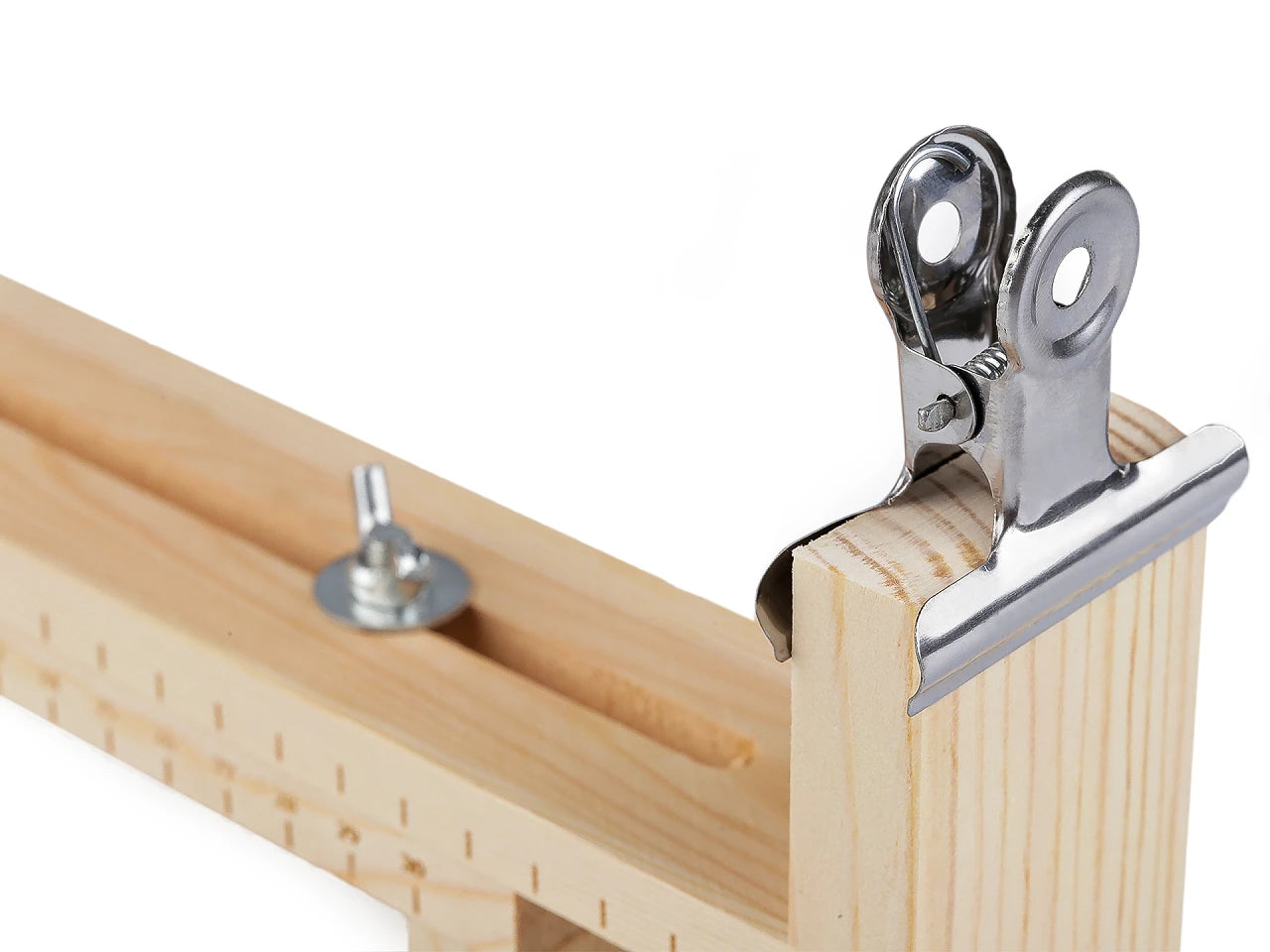 Koka stelles aproču aušanai