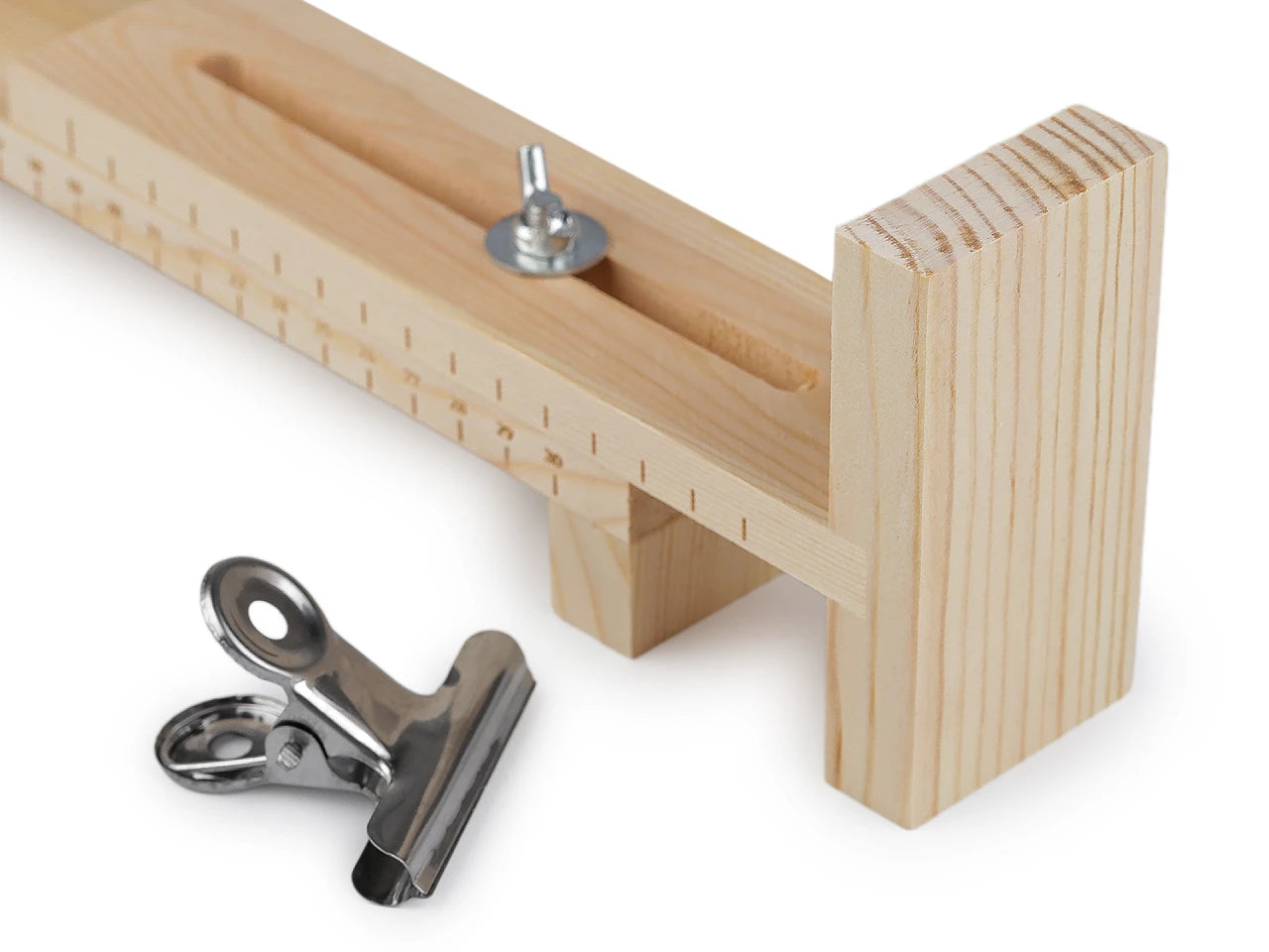 Koka stelles aproču aušanai