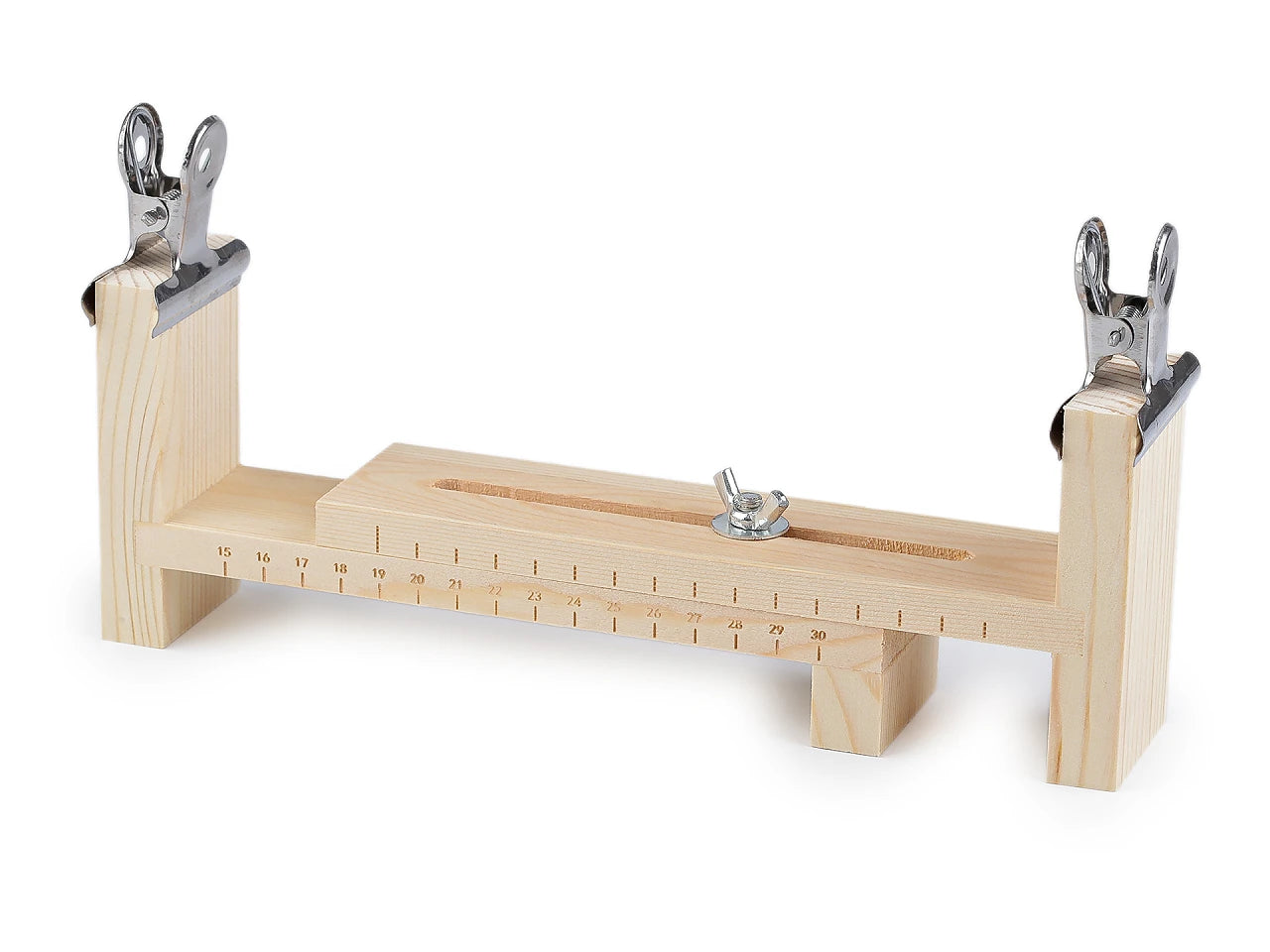 Koka stelles aproču aušanai