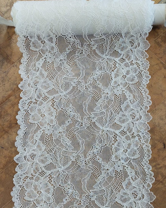 Elastīga mežģīne 21 cm- balta