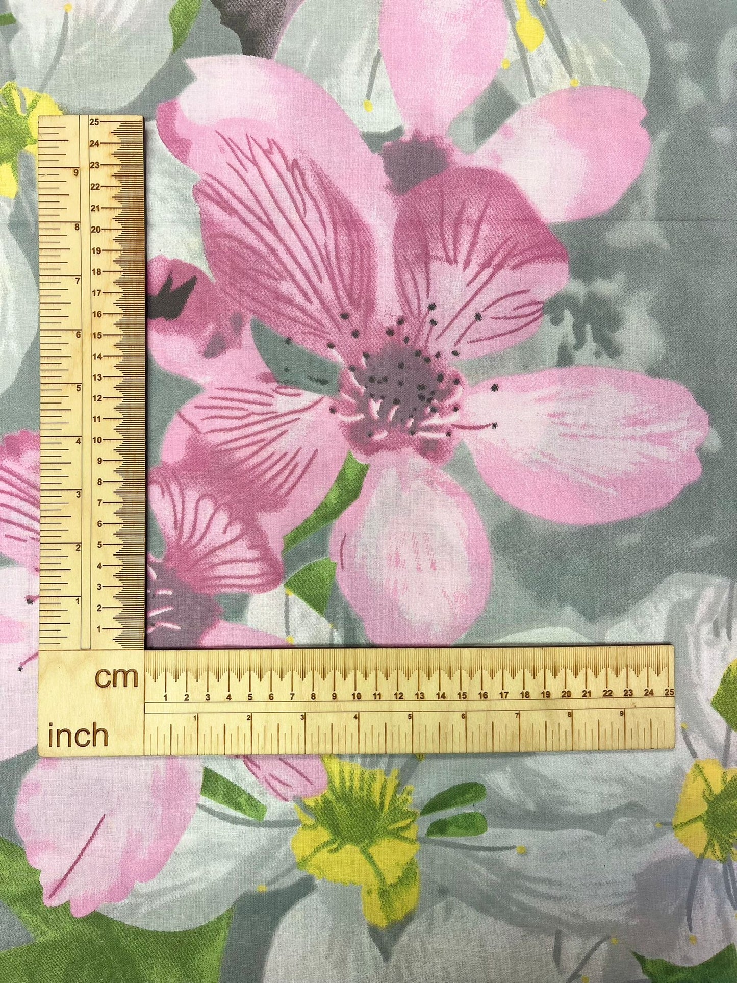 100% medvilninis audinys – vyšnių žiedai 125 g/m²