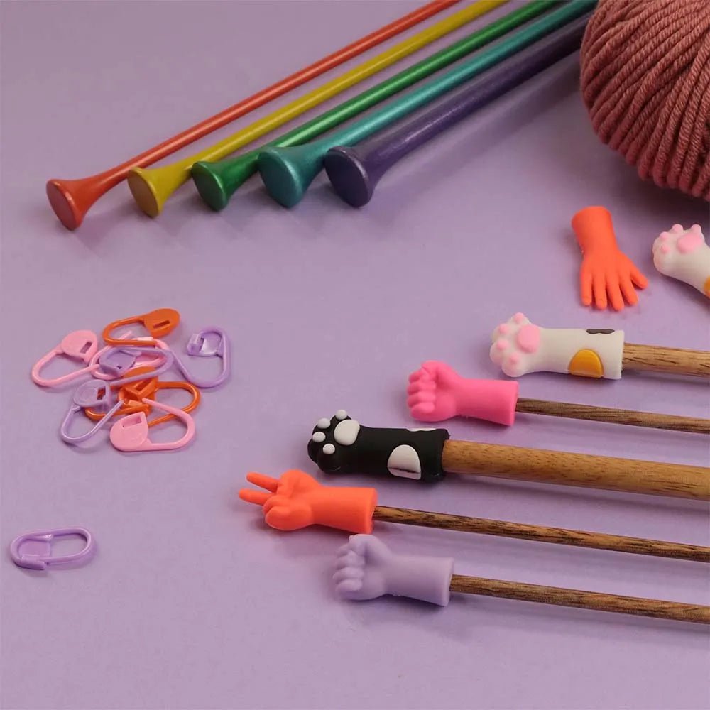 Attēls ar Adatu uzgaļi “Kaķa ķepa” | Bohin | izmērs M–L (4 gab.) – pieejams Šarlotes audumi