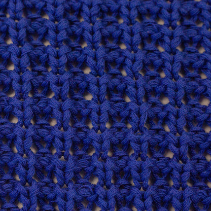 Image de tissu tricoté épais 100 % coton - bleu roi 615 g/m² – disponible chez Šarlotes audumi