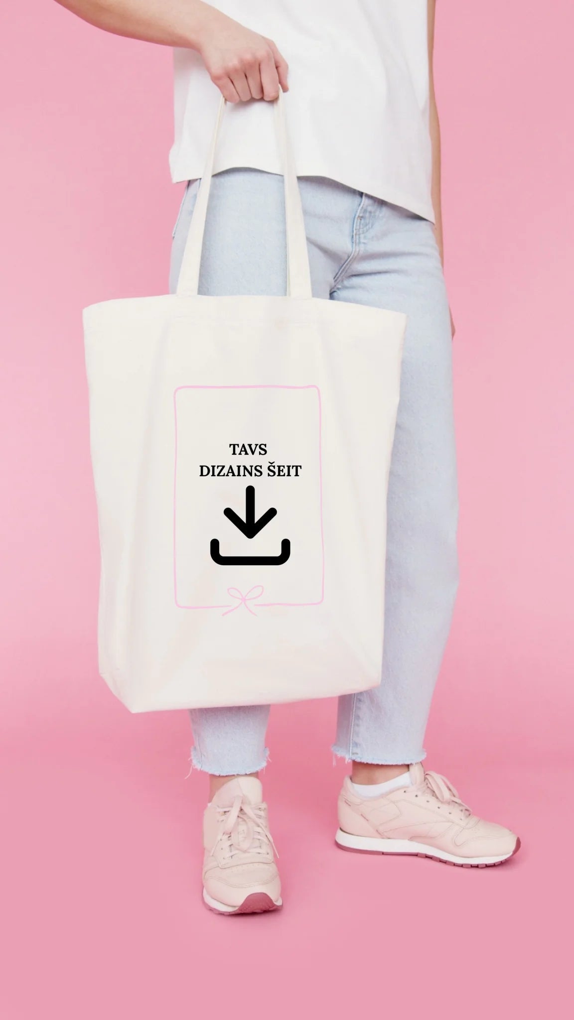 Image of a thick cotton fabric bag with print – available online at Šarlotes audumi