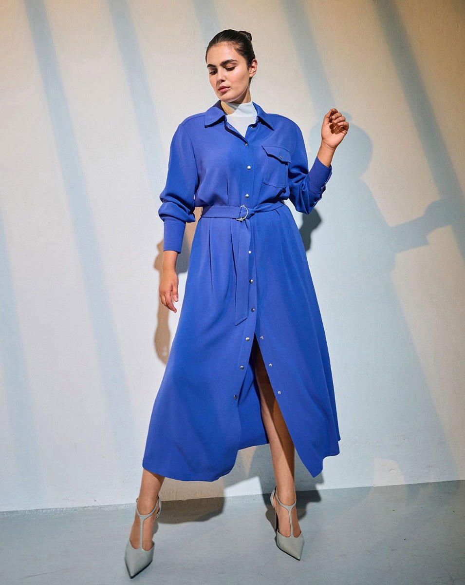 Attēls ar Burda Style 02/2026 - ENG – pieejams Šarlotes audumi