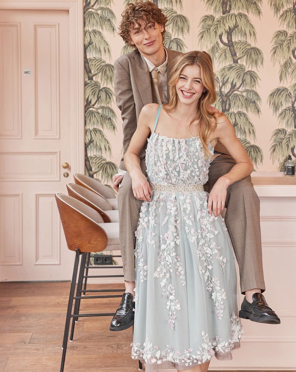 Attēls ar Burda Style 03/2026 - ENG – pieejams Šarlotes audumi