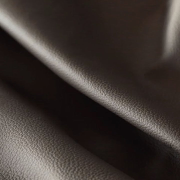 Image of natural cowhide leather for crafts – smooth, soft and flexible, 0.8–1.0 mm – available online at Šarlotes audumi