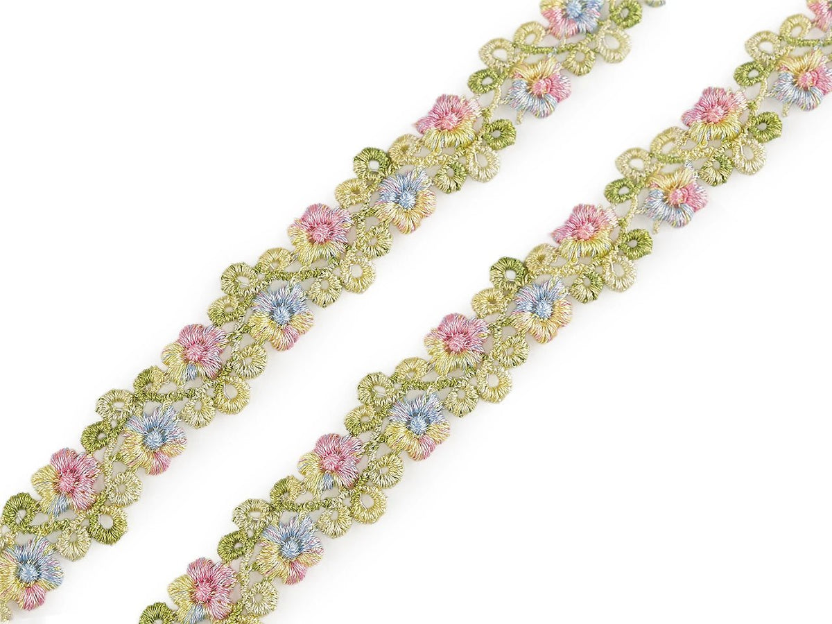 Image of decorative embroidered ribbon with 3D flowers – 20 mm – available online at Šarlotes audumi