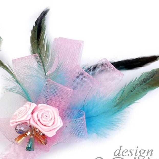 Attēls ar Dekoratīvas vistas spalvas 6–20 cm, 20 gab.|dažadu toņu – pieejams Šarlotes audumi