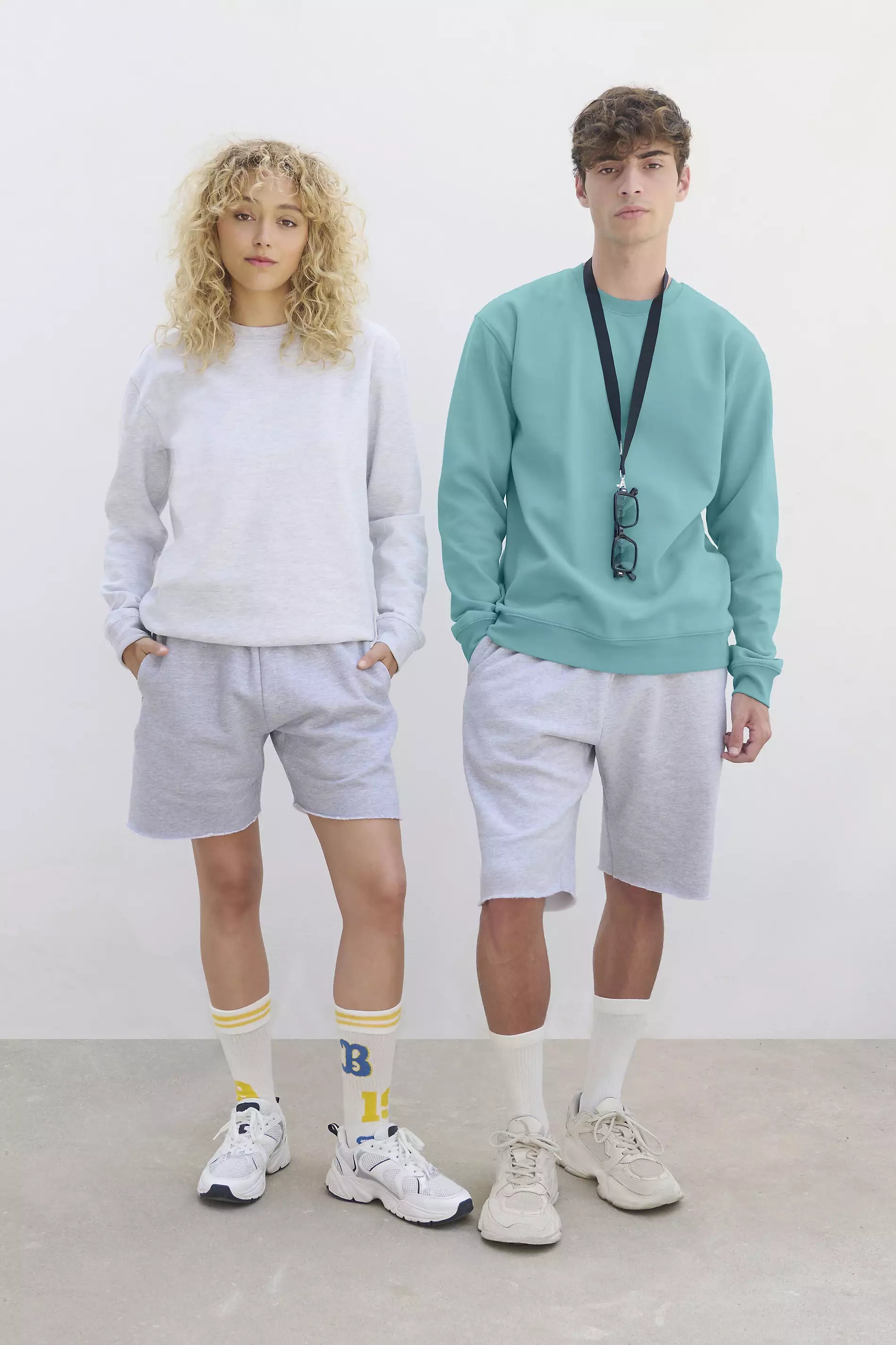 Attēls ar Džemperis SOL’S COLUMBIA Unisex ar apaļu kakla izgriezumu 280 g/m² – pieejams Šarlotes audumi