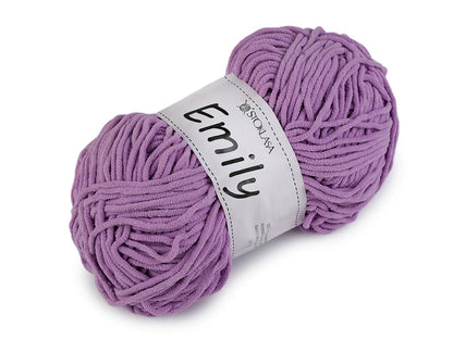Image de Dzijas Emily - fil peluche - 100g / 120 m – disponible chez Šarlotes audumi