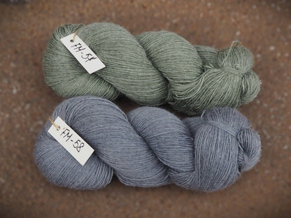 Attēls ar Dzijas Pāces vilnas fabrika 100% Merino - 100 g / 470 m – pieejams Šarlotes audumi