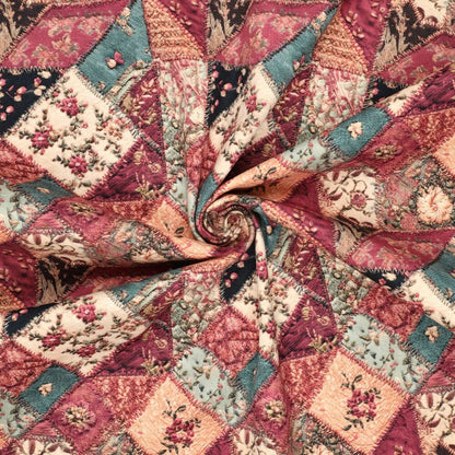Twill en coton patchwork de roses en denim 295 g/m² – disponible chez Šarlotes audumi