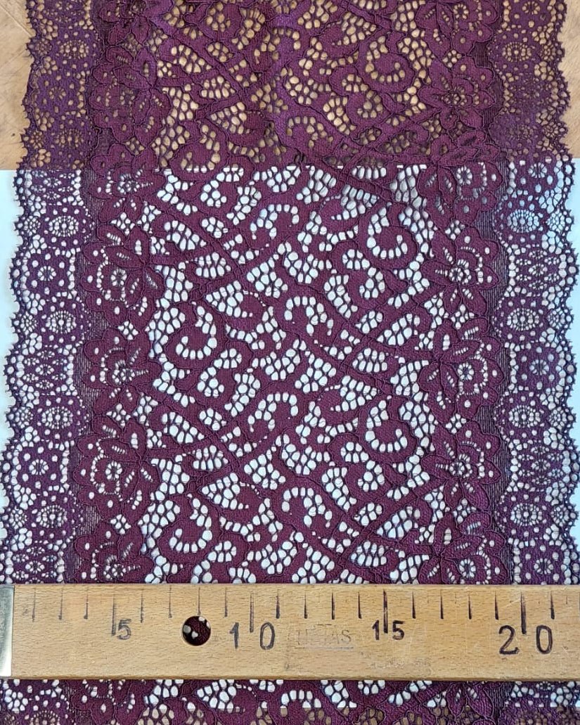 Image of elastic lace, 22 cm, burgundy – available online at Šarlotes audumi