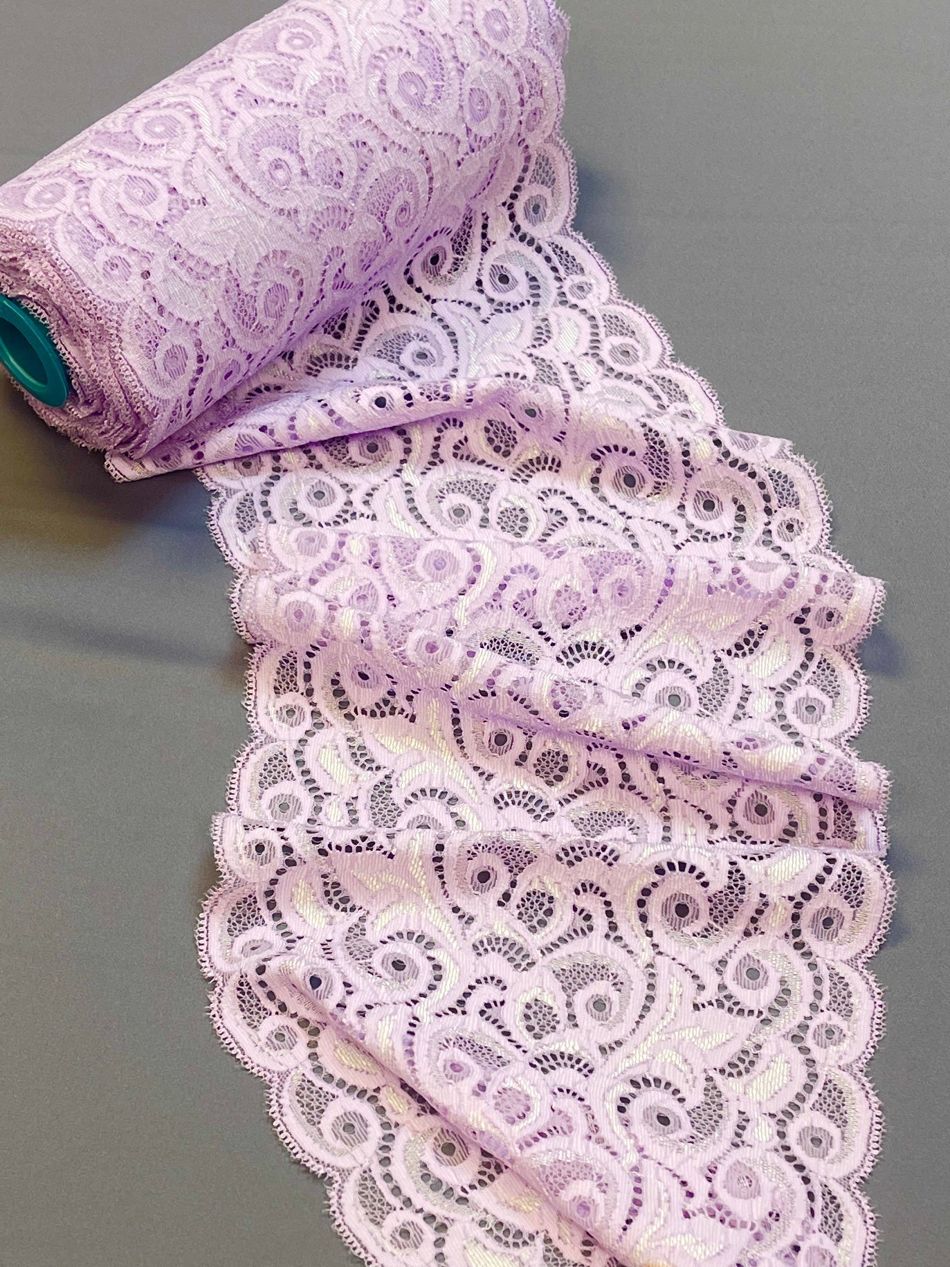 Image of elastic lace, 18 cm, lilac shade – available online at Šarlotes audumi