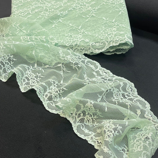 Image de dentelle élastique 20 cm - menthe – disponible chez Šarlotes audumi