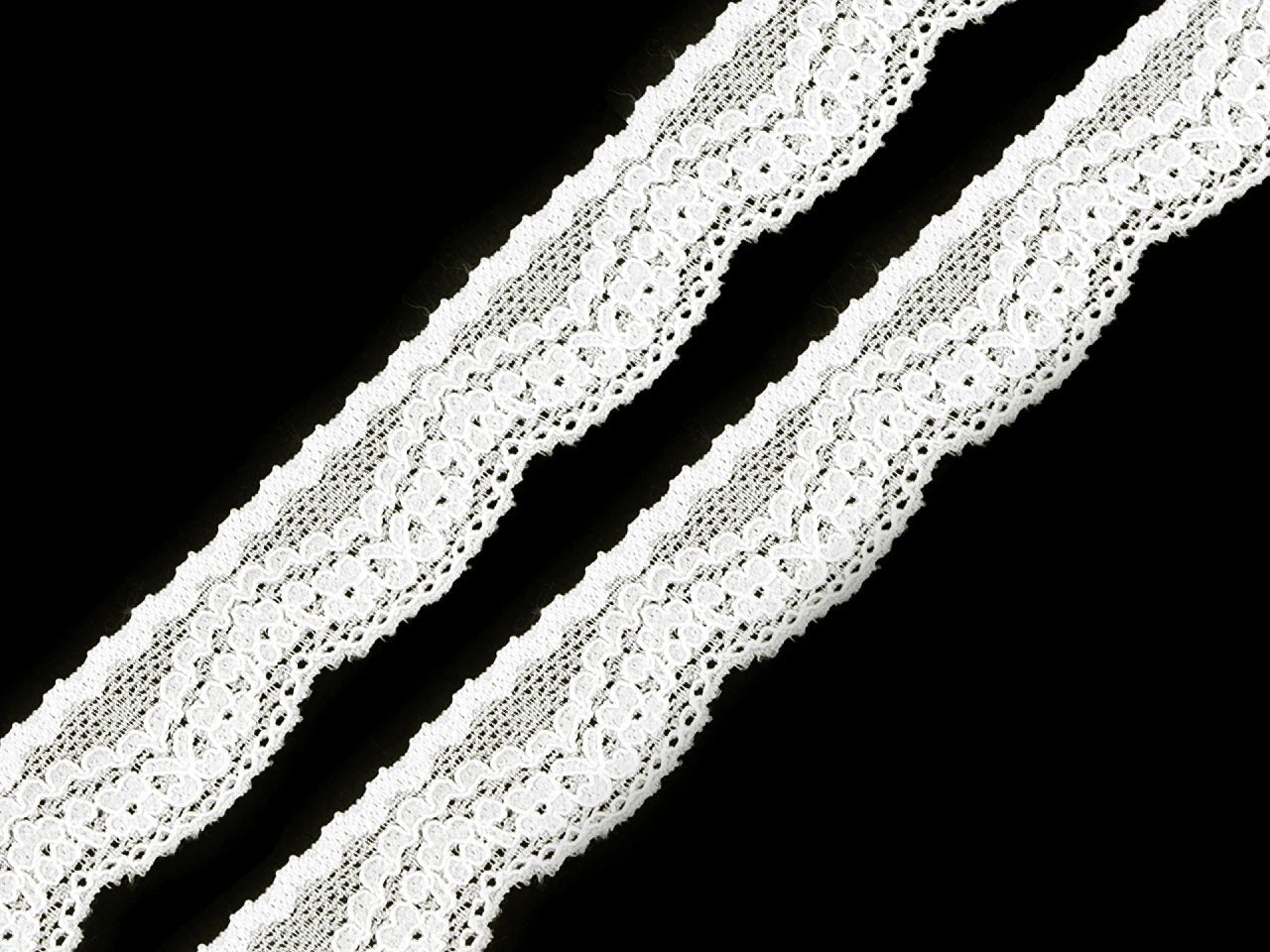 Attēls ar Elastīgā mežģīne 2,5 cm - balta – pieejams Šarlotes audumi