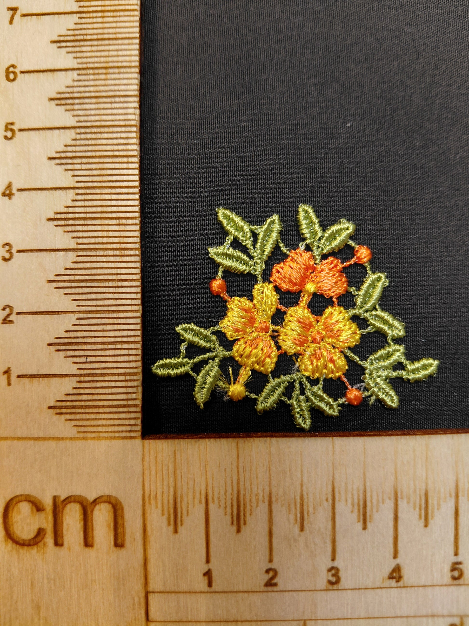 Attēls ar Ielāps/uzšuve 4,7 x 4 cm – pieejams Šarlotes audumi
