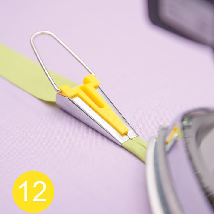 Attēls ar Instruments slīpā diega lentas veidošanai 12 mm – pieejams internetā Šarlotes audumi