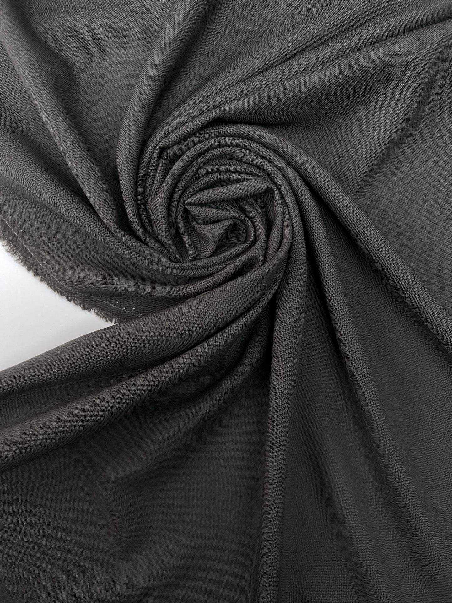 Attēls ar Itālijas 100% vilnas audums pelēks 150 g/m2 – pieejams Šarlotes audumi