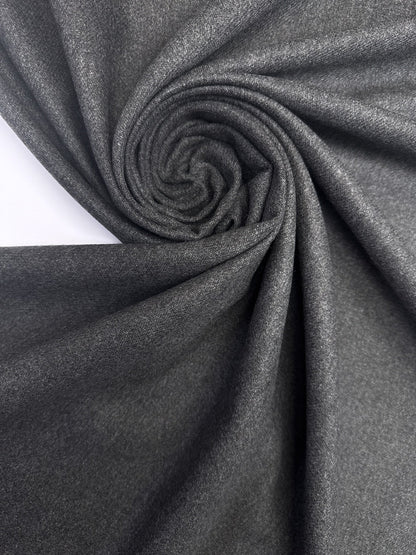 Tissu italien en laine grise à tissage sergé, plus épais, pour costumes et vêtements d’extérieur, 275 g m2 – disponible chez Šarlotes audumi