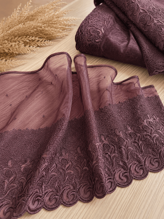 Attēls ar Izšūta mežģīne 25 cm - brūngani bordo – pieejams Šarlotes audumi