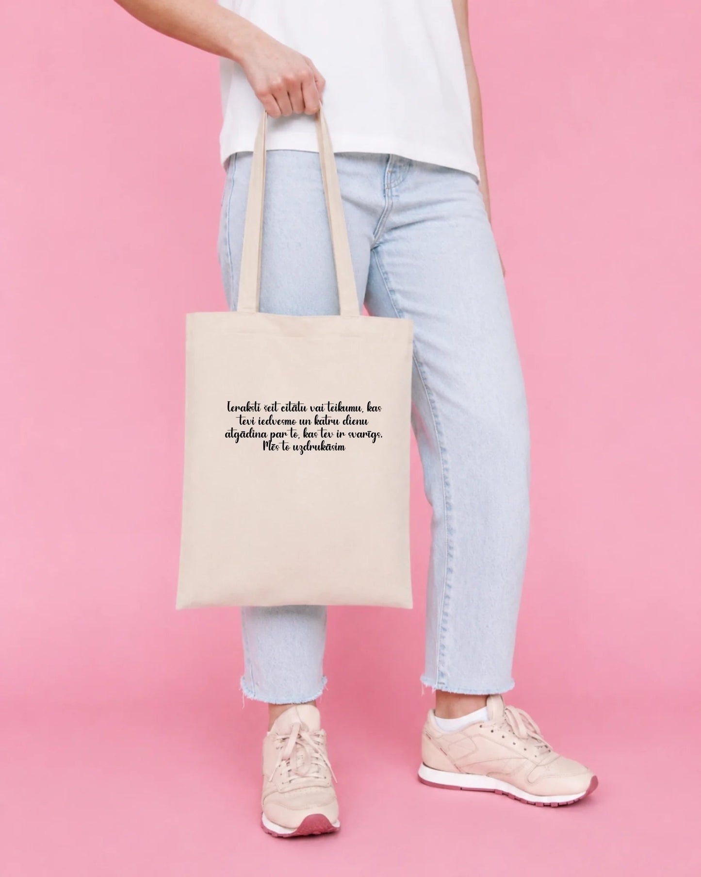 Image of a cotton cloth bag with your quote – available online at Šarlotes audumi