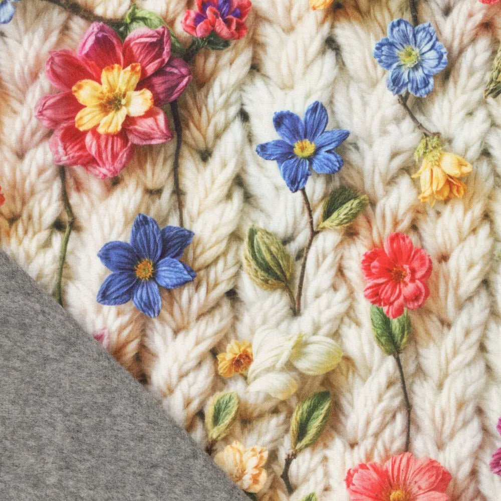Attēls ar Kokvilnas siltināta trikotāža|Alpen fleece| - pīnes ar ziediem 340 g/m² – pieejams Šarlotes audumi