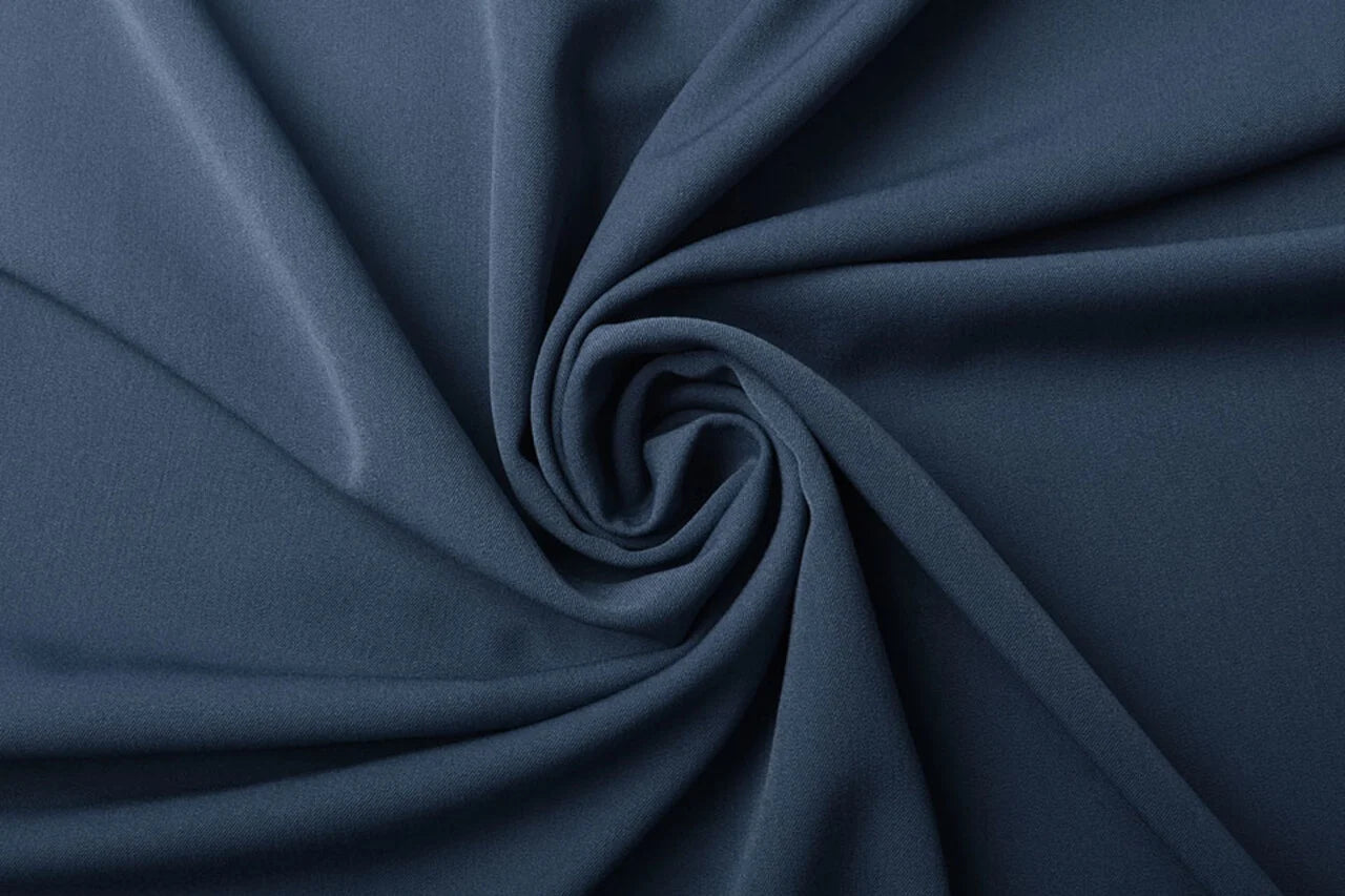Attēls ar Kostīmaudums ar elastānu - džinsu zils 275 g/m² – pieejams Šarlotes audumi
