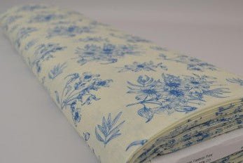 Image de lin avec coton, fleurs bleues 170 g/m² – disponible chez Šarlotes audumi