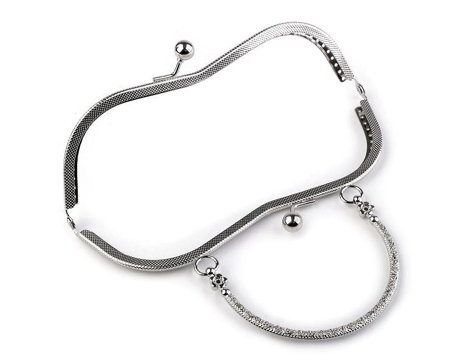 Attēls ar Metāla somiņas rāmis piešūšanai ar rokturi 5 × 8 cm| dažādu toņu – pieejams Šarlotes audumi