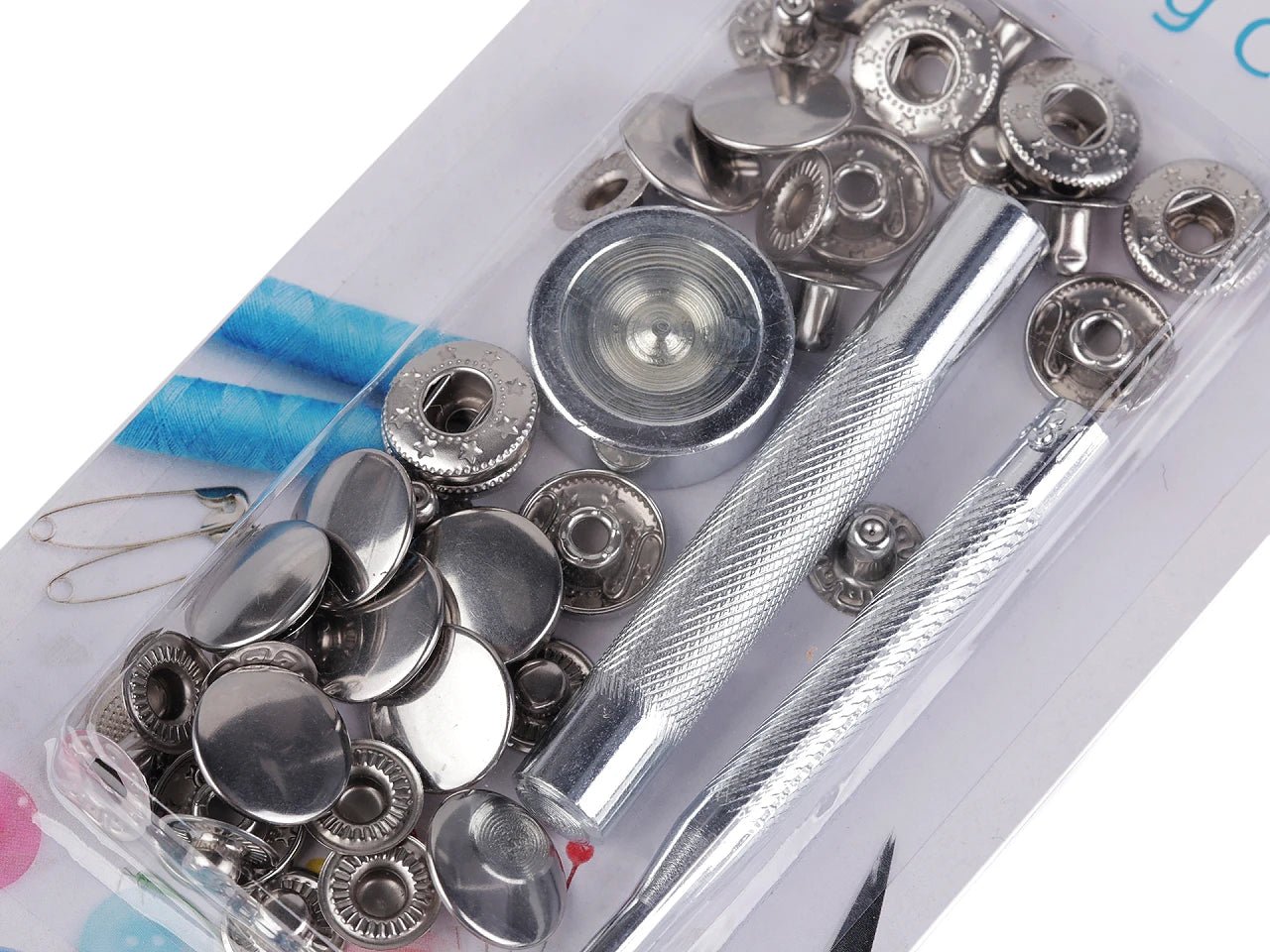 Attēls ar Metāla spiedpogas Ø15 mm ar rokas instrumentu|dažādu toņu – pieejams Šarlotes audumi