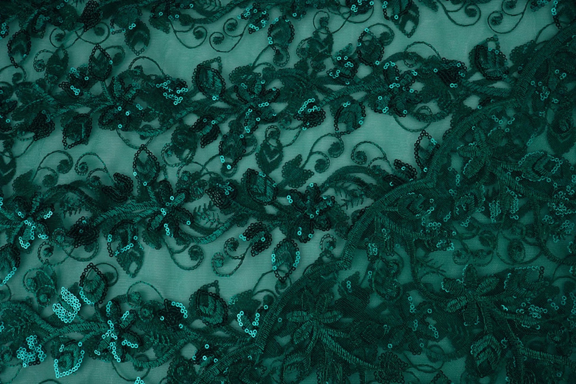 Attēls ar Mežģīņu audums | Izšūts tills ar fliteriem 160 g/m² - smaragda – pieejams Šarlotes audumi