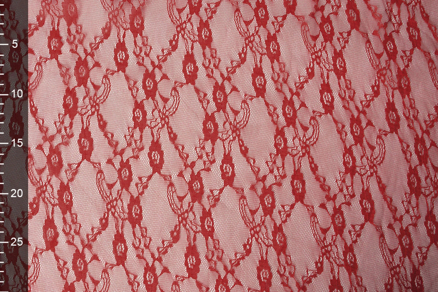 Attēls ar Mežģīņu audums smalks - sarkans 50 g/m² – pieejams Šarlotes audumi