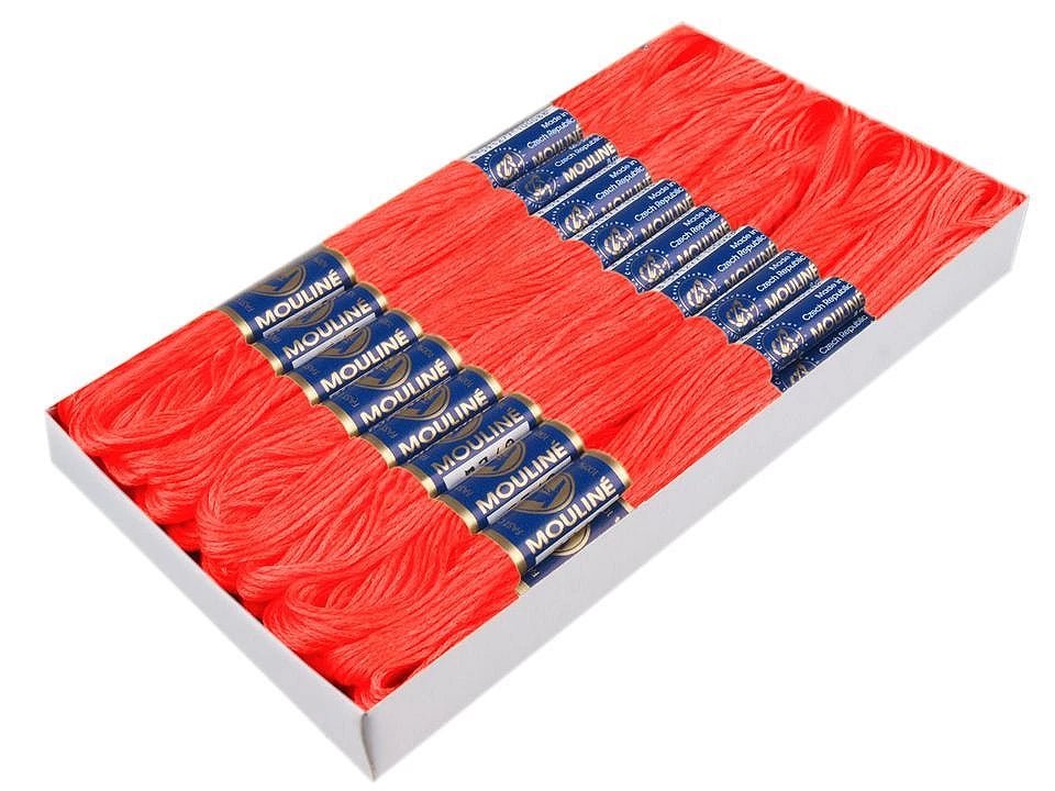 Image of Muliné floss, bright coral, 8 m 3262 – available at Charlotte Fabrics