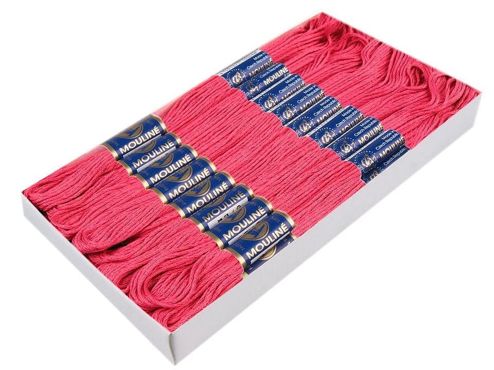 Image of Mulinē embroidery thread, berry pink, 8 m #3332 – available online at Šarlotes audumi