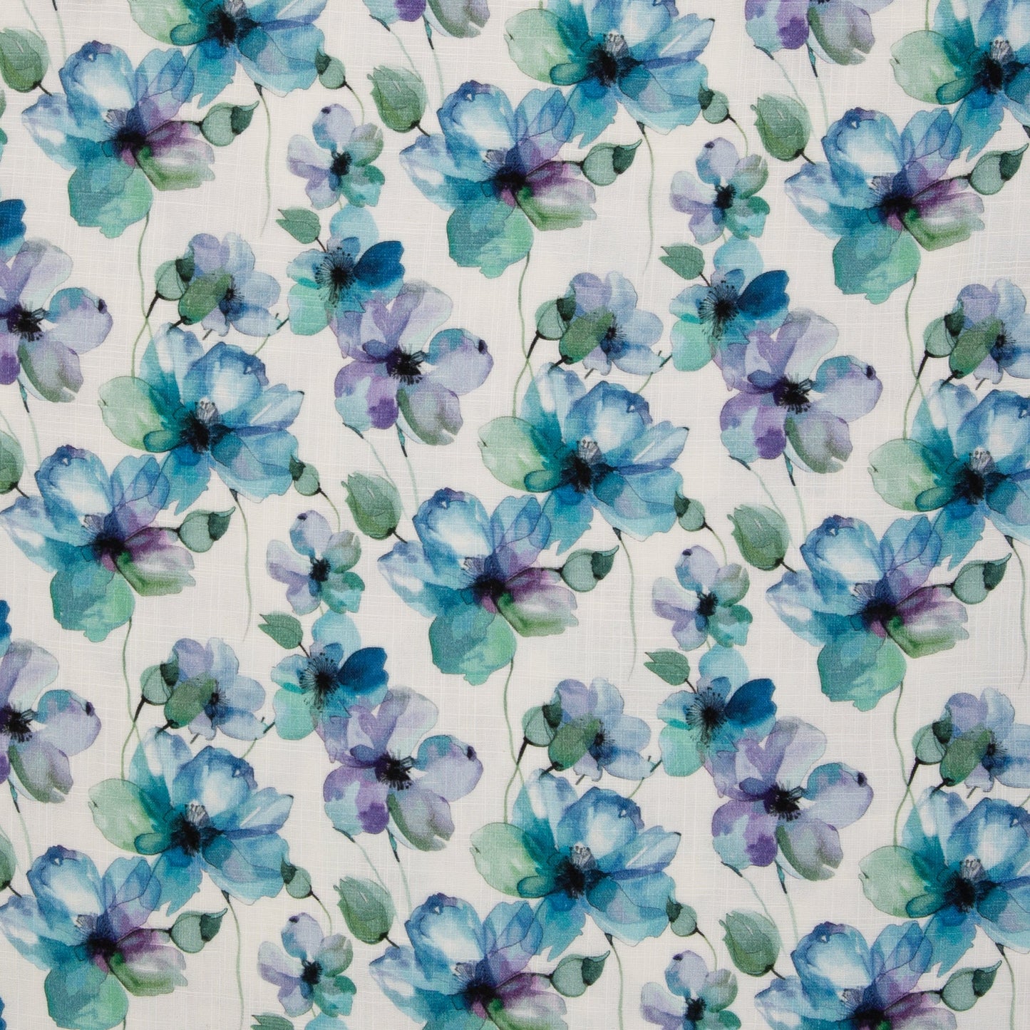 Image de mousseline à fleurs bleues 130 g/m² – disponible chez Šarlotes audumi