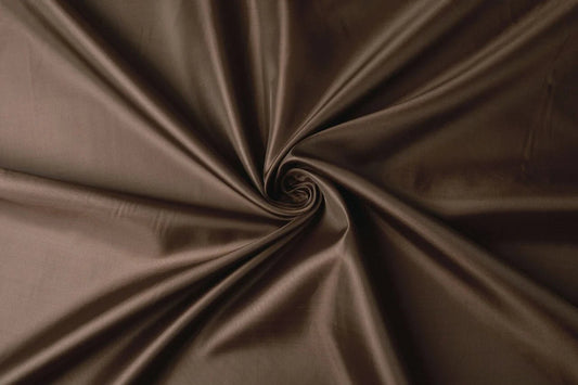 Attēls ar Oderes audums - brūnas 55 g/m² – pieejams Šarlotes audumi
