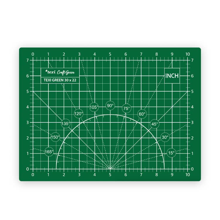 Image du tapis de découpe 30x22 cm - vert – disponible chez Šarlotes audumi