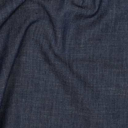 Image avec tissu denim léger pour robes, chemises - bleu indigo foncé 135 g/m² – disponible chez Šarlotes audumi