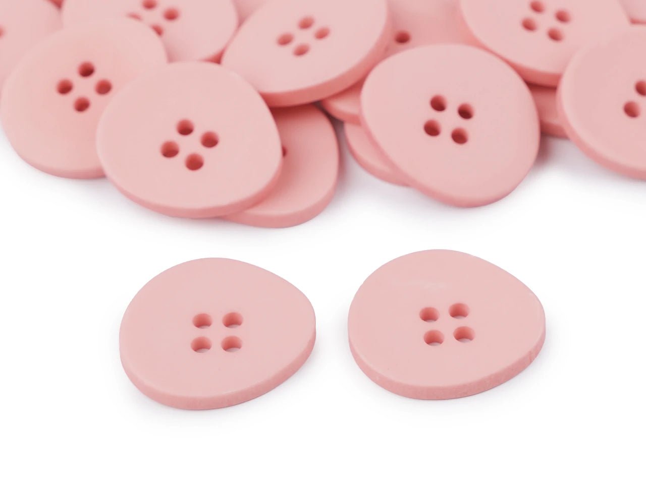 Attēls ar Plastmasas pogas 20 mm|dažadu toņu – pieejams Šarlotes audumi