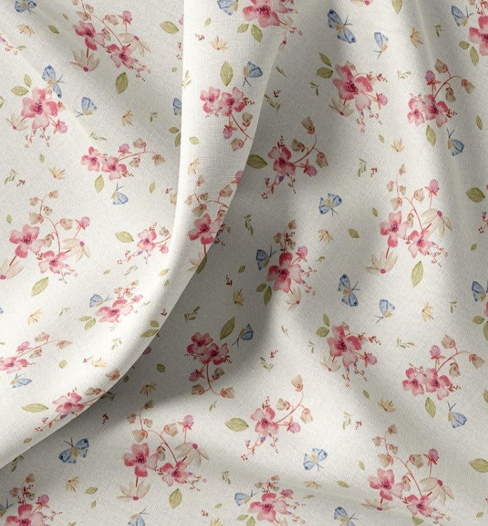 Attēls ar Premium 100% kokvilnas audums - romantisks pavasara ziedu motīvs 115 g/m² – pieejams Šarlotes audumi