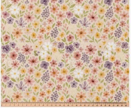 Attēls ar Premium 100% kokvilnas audums - smalkas puķītes uz bēša fona 115 g/m² – pieejams Šarlotes audumi