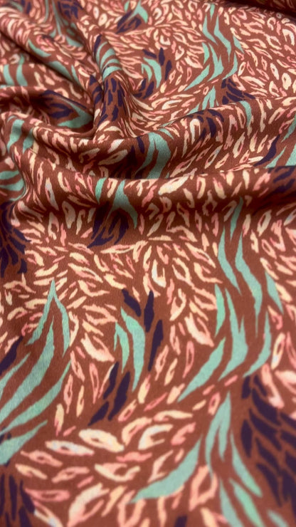 100% Viskozes audums-brūngans, mint raksts 125 g/m²