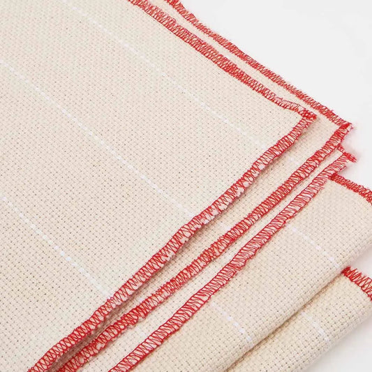 Attēls ar Punch Needle audums Monk’s Cloth – 63x91cm – pieejams internetā Šarlotes audumi