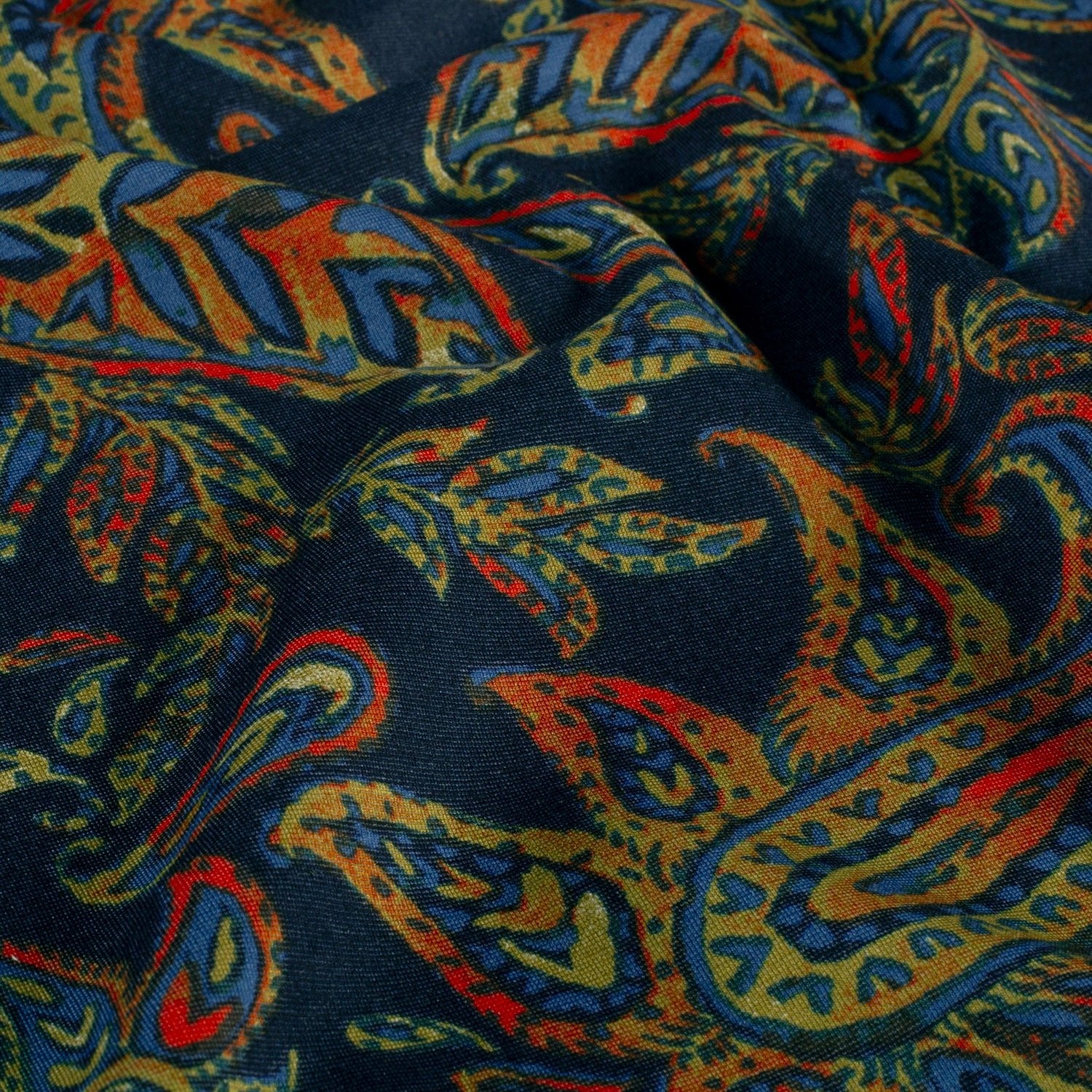 Attēls ar Punto di Roma trikotāžas audums - krāsains raksts 275 g/m² – pieejams Šarlotes audumi